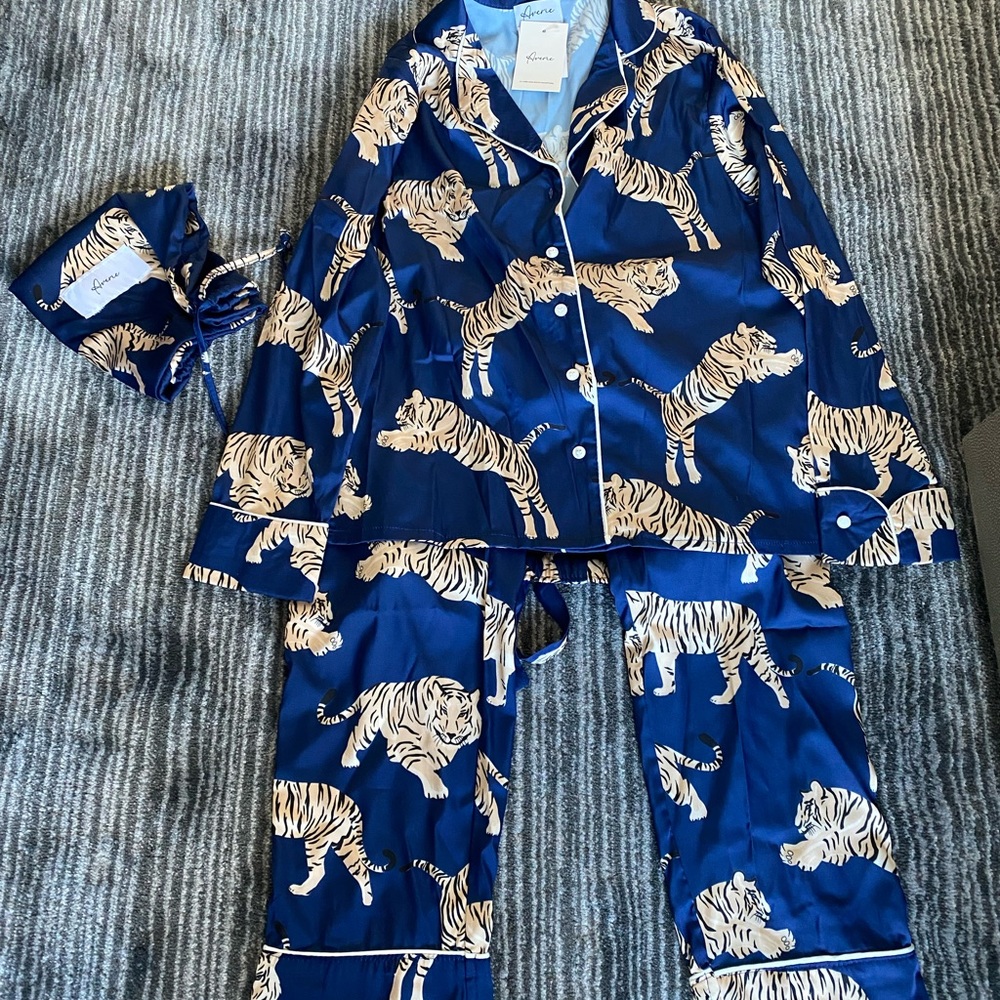 Never been worn! New with tags!! Averie Amina Pajamas Navy Tiger